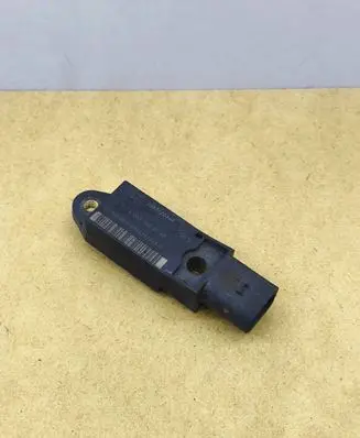 Mercedes-Benz E W211 Airbag deployment crash/impact sensor A0023202726 25571203A4 A620272650