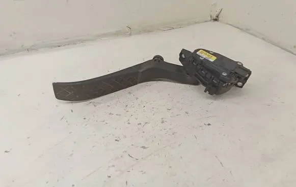 Volkswagen Touareg II Accelerator throttle pedal 7L0723507E 6PV00802626