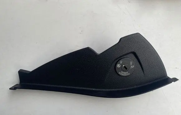 BMW 2 F46 Dashboard side end trim 9262980 108672