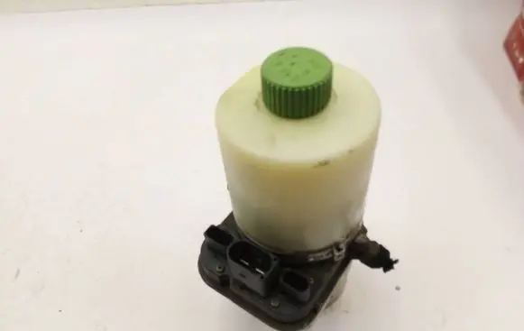 Seat Ibiza III (6L) Power steering pump 6R0423156B