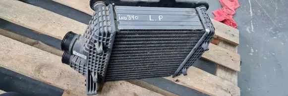 Maserati Quattroporte Intercooler radiator 670009834 151214