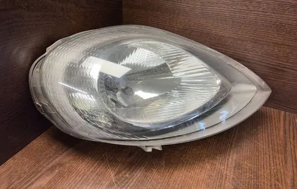 Opel Vivaro Headlight/headlamp 7700311372 91165720