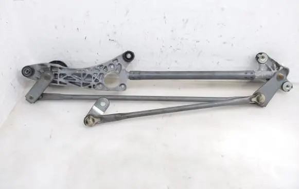 Toyota Camry Front wiper linkage 