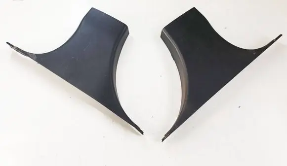 Jeep Grand Cherokee (B) pillar trim (bottom)