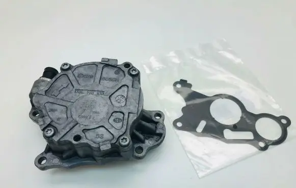Volkswagen Beetle A5 Vacuum pump 03L145100F