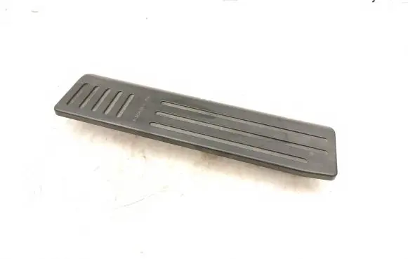 Tesla Model S Foot rest pad/dead pedal 600596800C