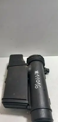 Intake resonator