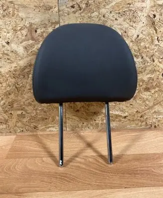 Volvo V50 Front seat headrest 