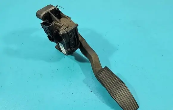 Opel Astra H Accelerator throttle pedal 9157998 IMPRK1520634
