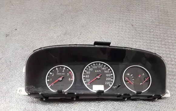 Nissan X-Trail T30 Speedometer (instrument cluster) EQ382 56220011