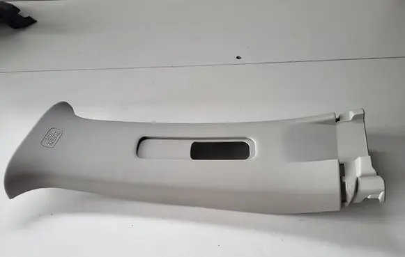 Nissan X-Trail T32 Seat belt trim 769144CE0A