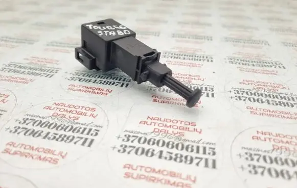 Volkswagen Touareg I Brake pedal sensor switch 15111A