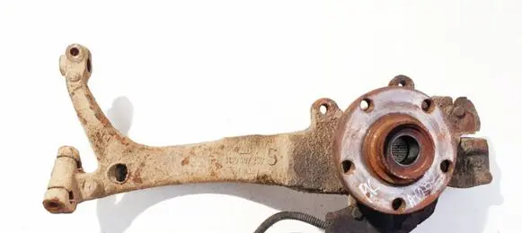 Volkswagen PASSAT B5 Front wheel hub