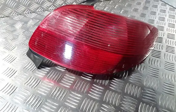 Peugeot 206 Rear/tail lights 2531D