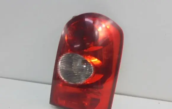 Mazda MPV II LW Rear/tail lights 