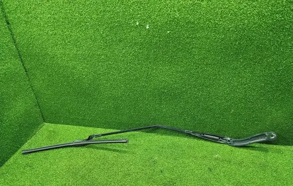 Renault Trafic III (X82) Front wiper blade arm 288864419R 93867989