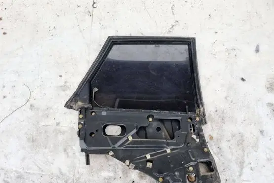 Audi 80 90 S2 B4 Rear door window/glass frame 