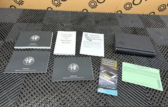 Alfa Romeo Giulia Owners service history hand book