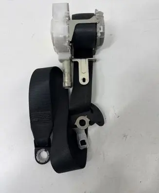 Toyota Avensis T270 Front seatbelt 7P4100P 053891 067478