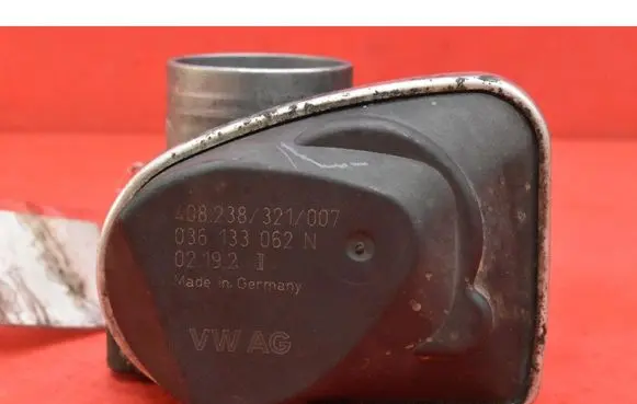 Volkswagen Polo Throttle body valve 036133062N