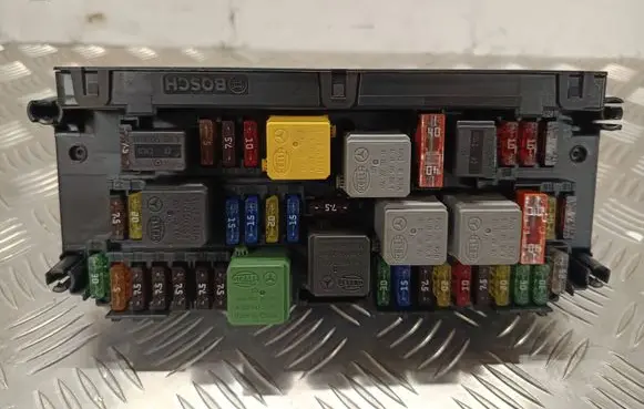 Mercedes-Benz CLS C218 X218 SAM control unit A2129005011 A2129029904 A2129016802