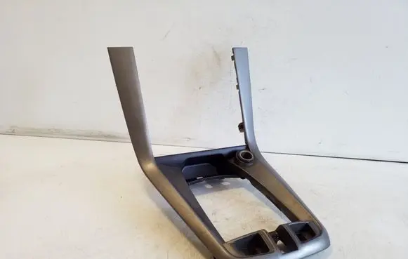Chevrolet Captiva Gear shifter surround trim plastic 22751722