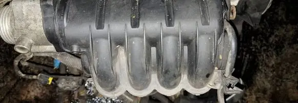 Peugeot 206 Intake manifold