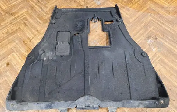 Mazda CX-7 Engine splash shield/under tray