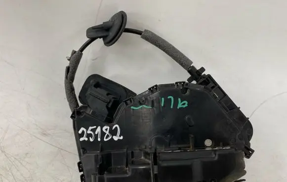 Volkswagen Jetta USA Rear door lock 17A839016