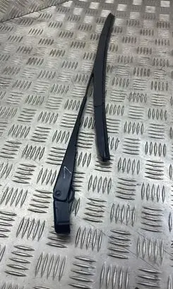Honda Insight Rear wiper blade arm