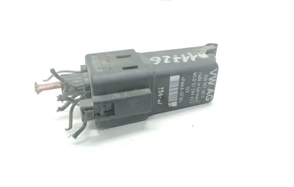 Glow plug pre-heat relay