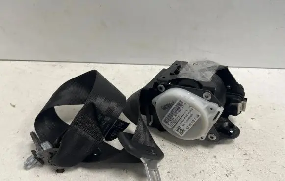Audi A7 S7 4G Rear seatbelt 4G8857805