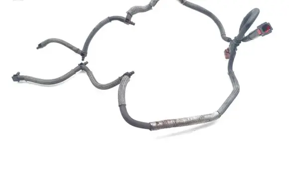 Land Rover Discovery 3 - LR3 Fuel return line/hose 4R8Q9F951AA