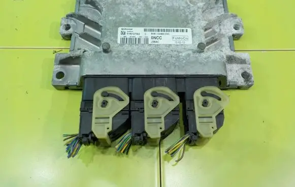 Ford C-MAX II Engine control unit/module BV6112A650CNC