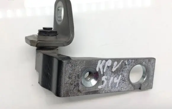 Ford Focus Front door upper hinge M51u22801ad
