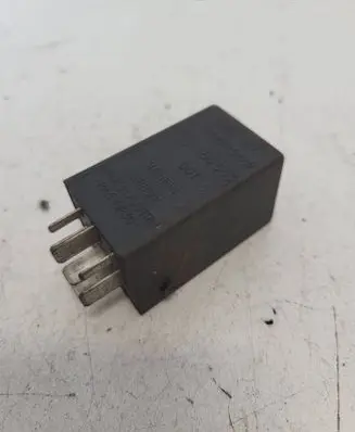 BMW 5 E39 Other relay 1388533
