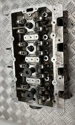 Volkswagen Golf VII Engine head 04E103264