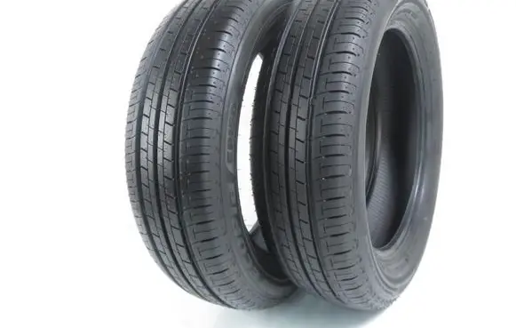 Volkswagen Golf V R16 summer tire 