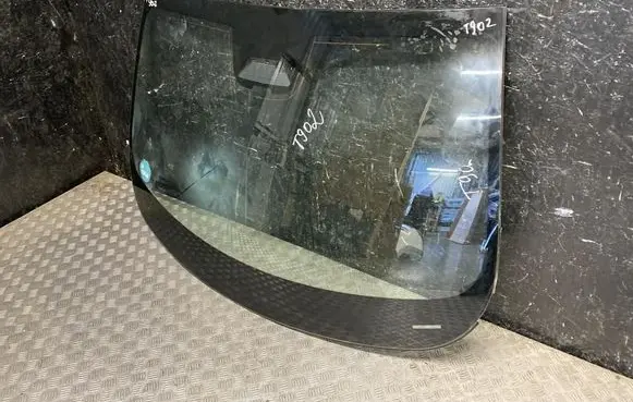 Polestar 4 Front windscreen/windshield window 