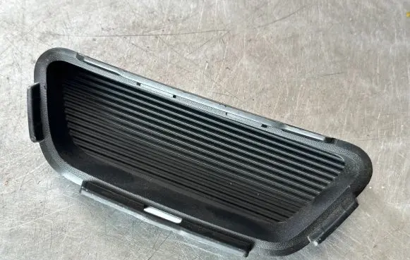 Renault Captur Rear bumper trim bar molding 850768097R