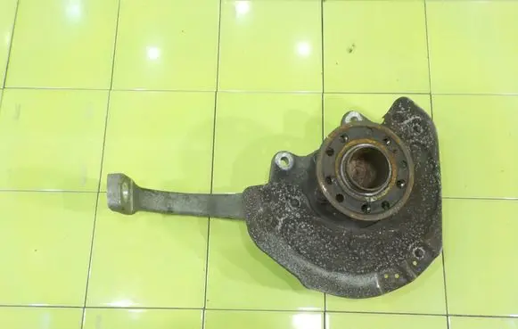 Mercedes-Benz C W205 Front wheel hub spindle knuckle 2052100