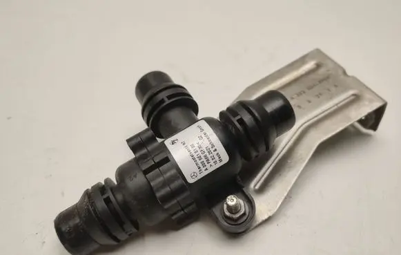 Mercedes-Benz EQC Valve A0005010100