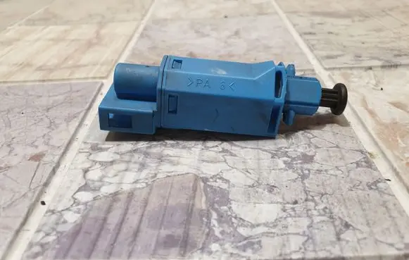 Clutch pedal sensor
