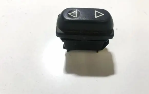 Citroen Xsara Picasso Electric window control switch 22681