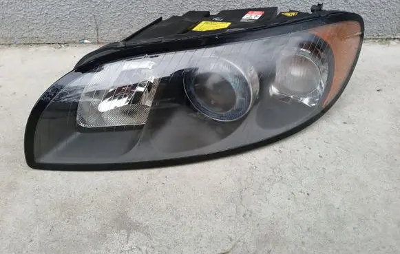 Volvo S40 Headlight/headlamp 31335193