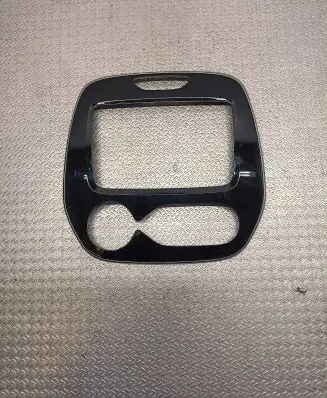 Renault Captur Panel trim 682703348R