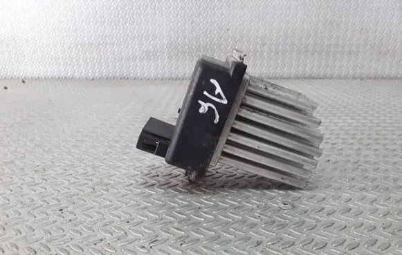 Audi A6 S6 C5 4B Heater blower motor/fan resistor 4B0820521