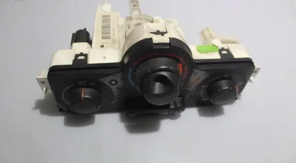 Renault Megane II Interior fan control switch 