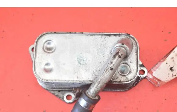 BMW 3 E90 E91 Engine oil radiator 7525333