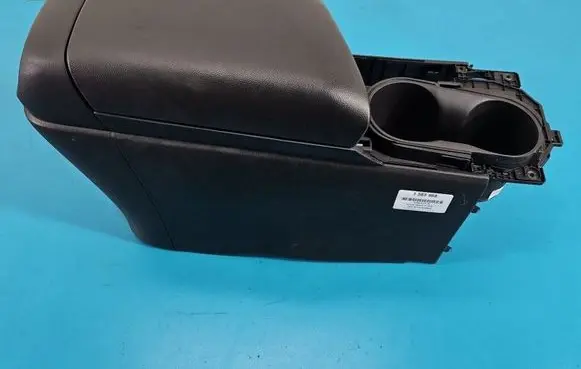 Hyundai Elantra VII Armrest 84680AA010 IMPRK1565968
